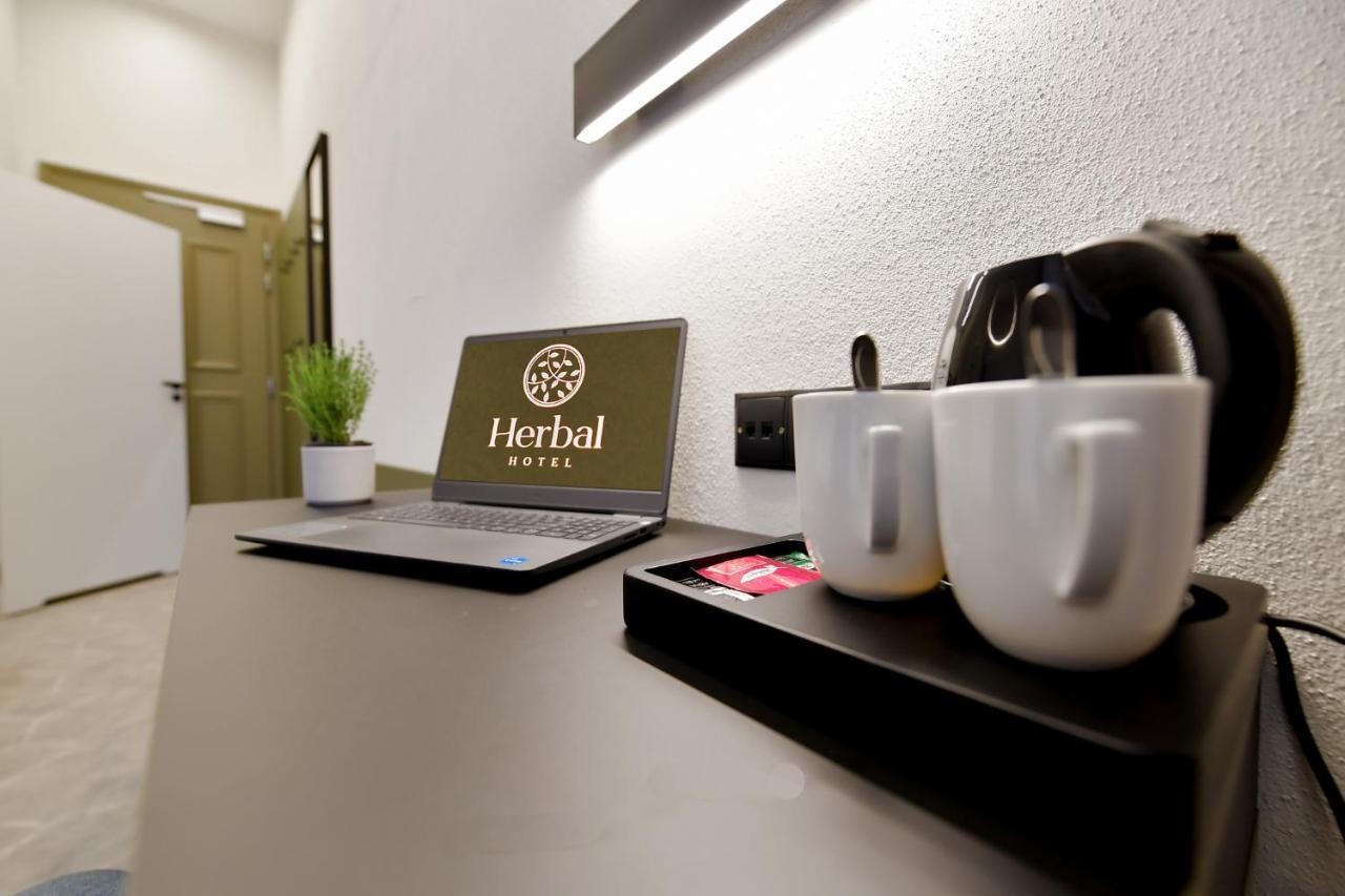 Herbal 3*