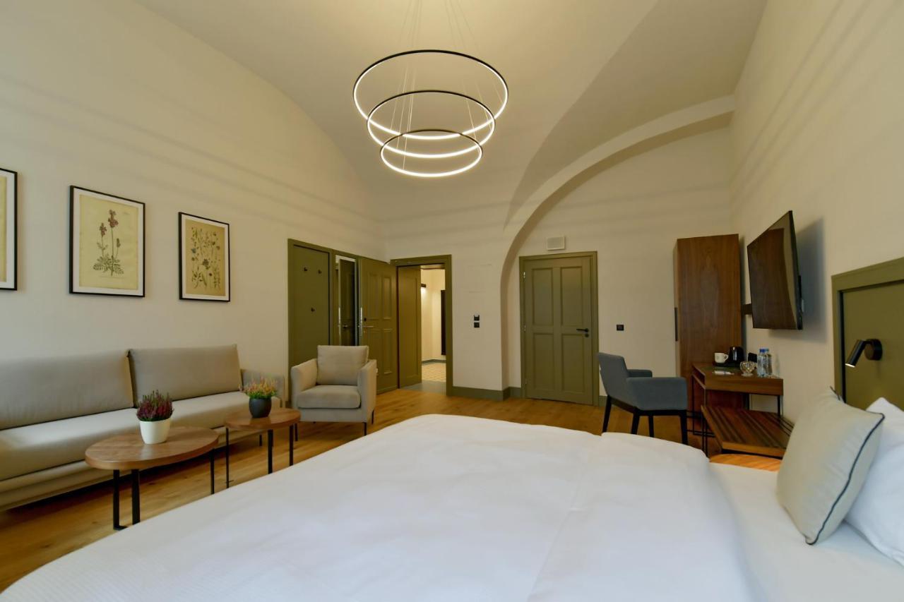 Hotel Herbal 3*