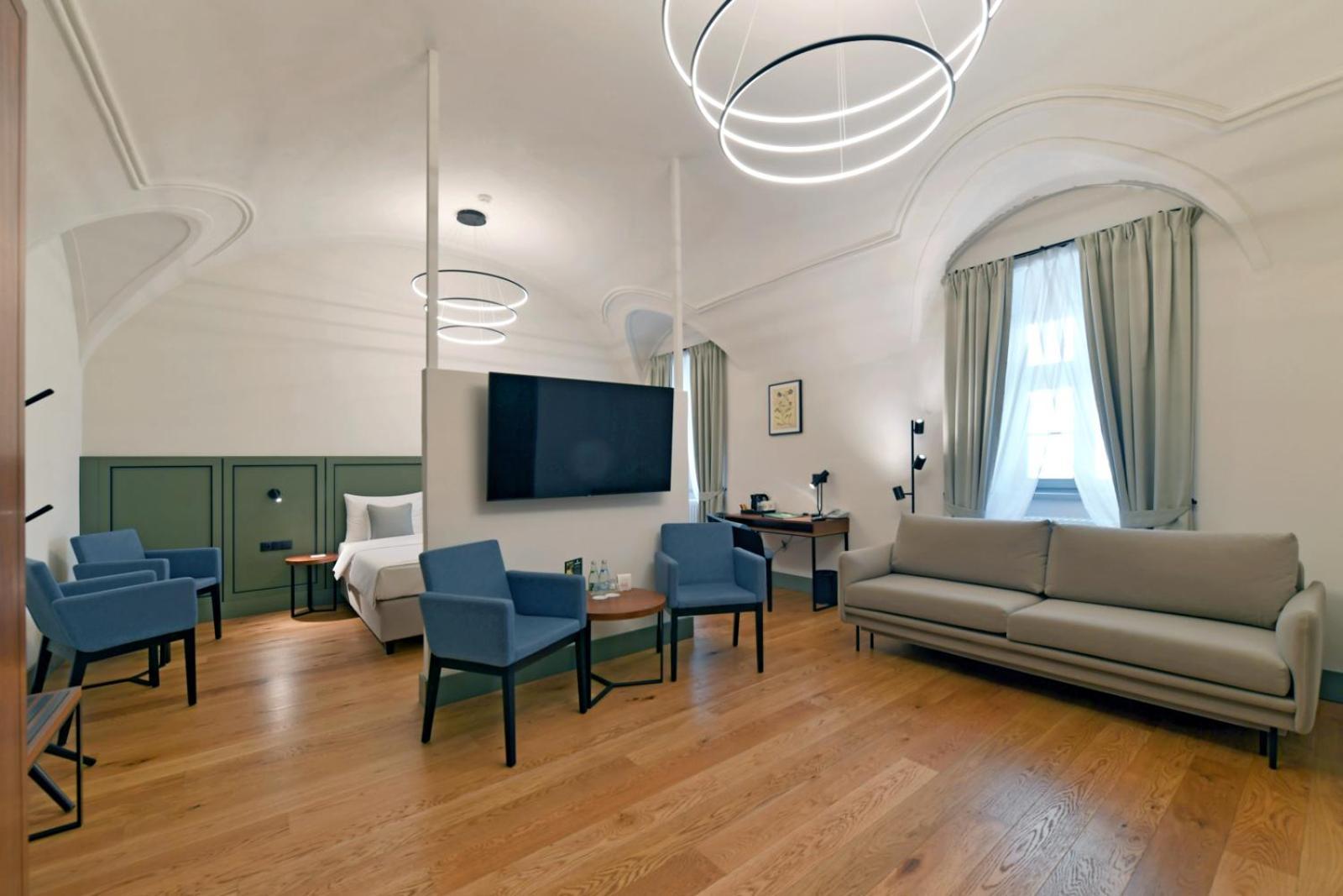 Herbal Hotel 3*