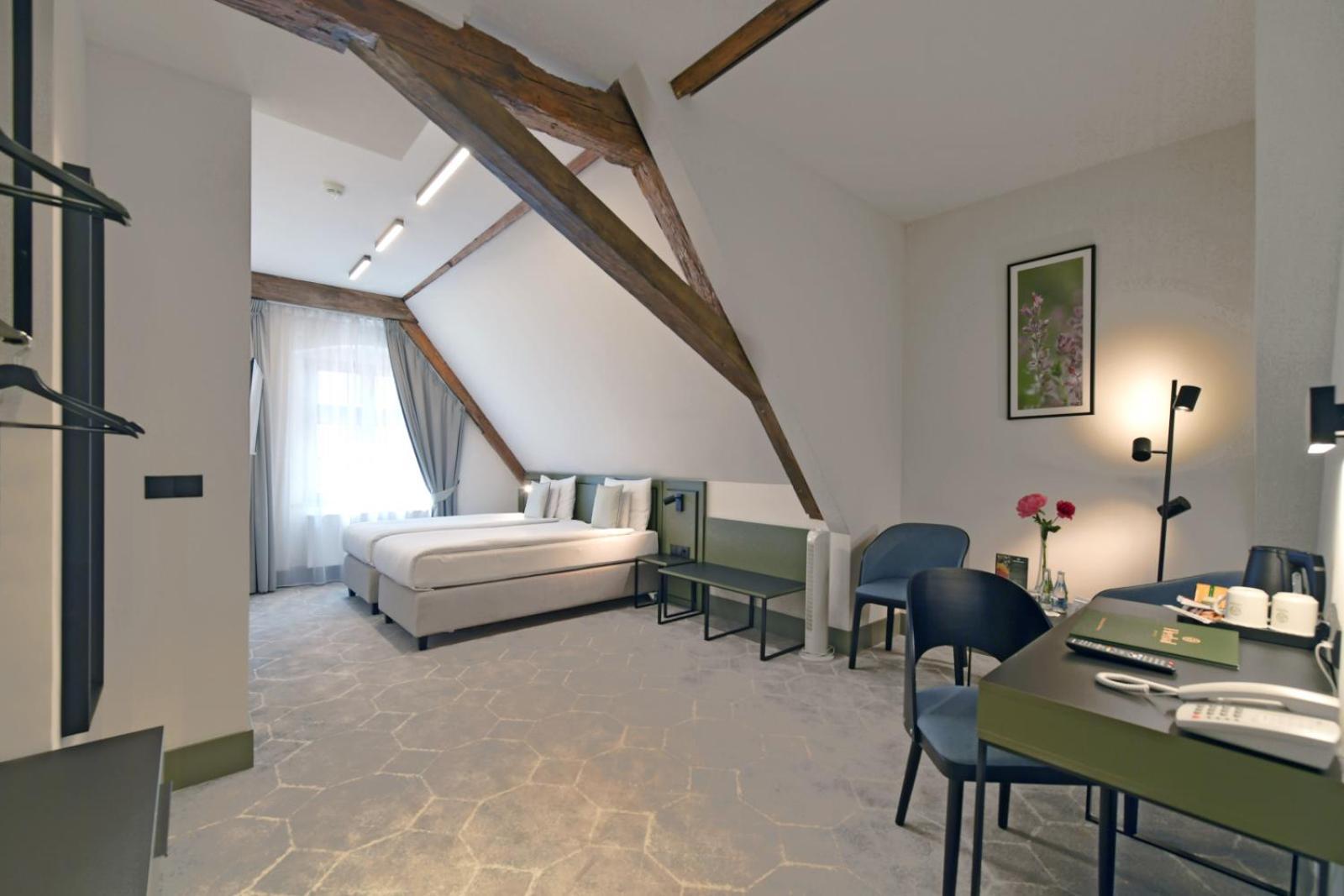 Hotel Herbal 3*